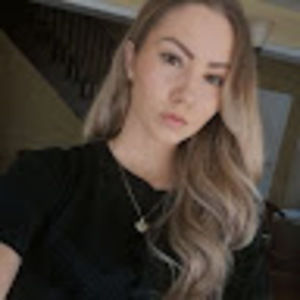 Meet your Posher, Gabriella